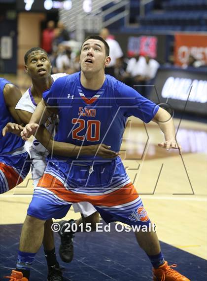 Thumbnail 3 in Oakland Tech vs. St. Joseph Notre Dame photogallery.