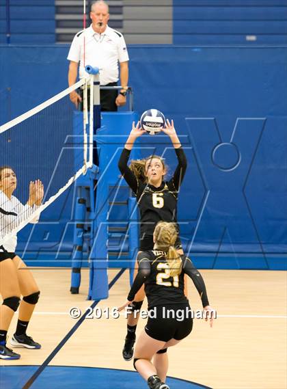 Thumbnail 2 in Westfield @ Fairfax photogallery.