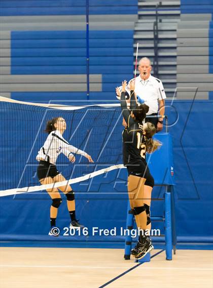 Thumbnail 1 in Westfield @ Fairfax photogallery.