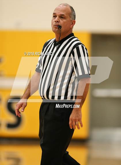 Thumbnail 2 in Godinez @ Yorba Linda (Godinez Grizzly Invitational) photogallery.