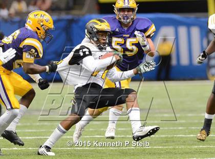 Thumbnail 3 in St. James @ Lutcher (LHSAA Class 3A Final) photogallery.