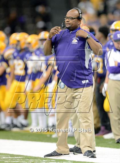 Thumbnail 2 in St. James @ Lutcher (LHSAA Class 3A Final) photogallery.