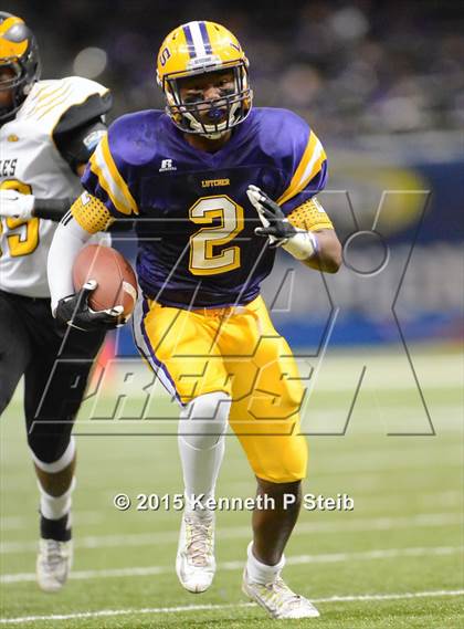 Thumbnail 1 in St. James @ Lutcher (LHSAA Class 3A Final) photogallery.