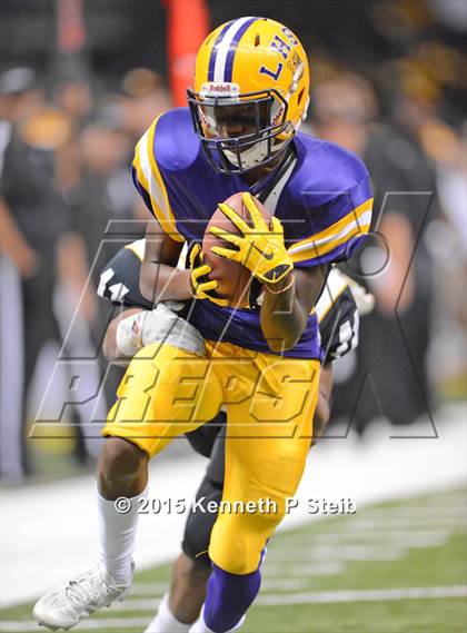 Thumbnail 1 in St. James @ Lutcher (LHSAA Class 3A Final) photogallery.