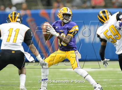Thumbnail 3 in St. James @ Lutcher (LHSAA Class 3A Final) photogallery.