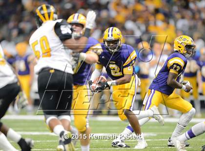 Thumbnail 2 in St. James @ Lutcher (LHSAA Class 3A Final) photogallery.