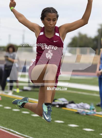 Thumbnail 3 in CIF Los Angeles City Section Track and Field Championships(Field Events)  photogallery.