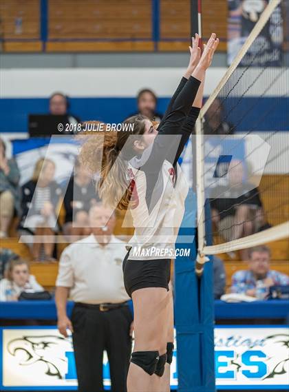 Thumbnail 2 in Cathedral vs. Indianapolis Scecina Memorial photogallery.