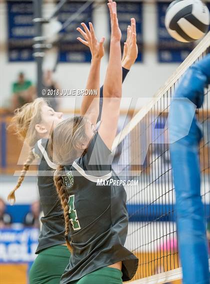 Thumbnail 2 in Cathedral vs. Indianapolis Scecina Memorial photogallery.