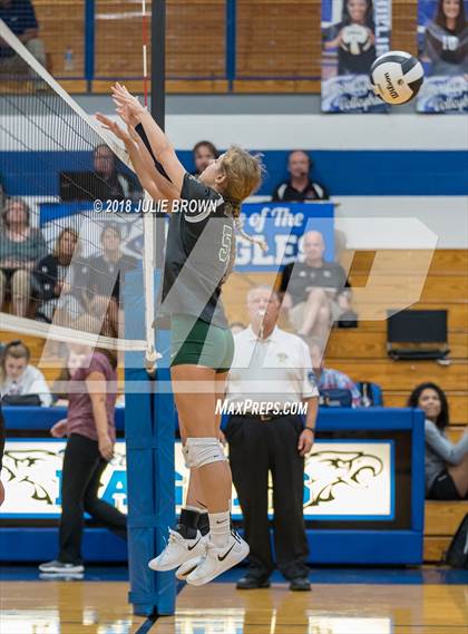 Thumbnail 2 in Cathedral vs. Indianapolis Scecina Memorial photogallery.