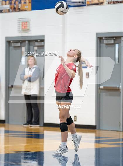 Thumbnail 1 in Cathedral vs. Indianapolis Scecina Memorial photogallery.