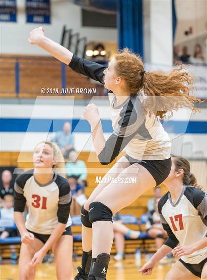 Thumbnail 3 in Cathedral vs. Indianapolis Scecina Memorial photogallery.