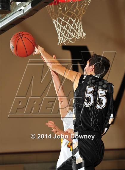 Thumbnail 1 in Palos Verdes Peninsula vs. Brea Olinda (MaxPreps Holiday Classic) photogallery.