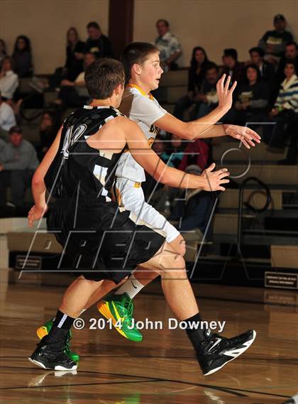 Thumbnail 2 in Palos Verdes Peninsula vs. Brea Olinda (MaxPreps Holiday Classic) photogallery.