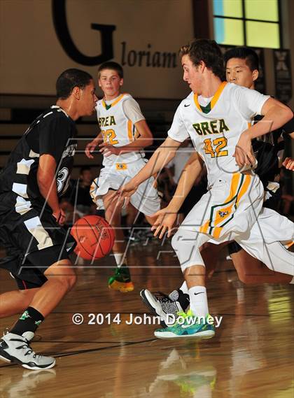 Thumbnail 2 in Palos Verdes Peninsula vs. Brea Olinda (MaxPreps Holiday Classic) photogallery.