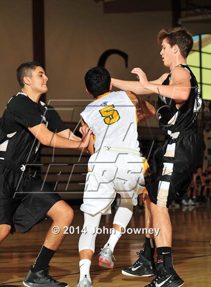 Thumbnail 2 in Palos Verdes Peninsula vs. Brea Olinda (MaxPreps Holiday Classic) photogallery.