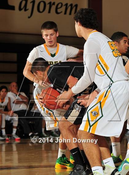 Thumbnail 1 in Palos Verdes Peninsula vs. Brea Olinda (MaxPreps Holiday Classic) photogallery.