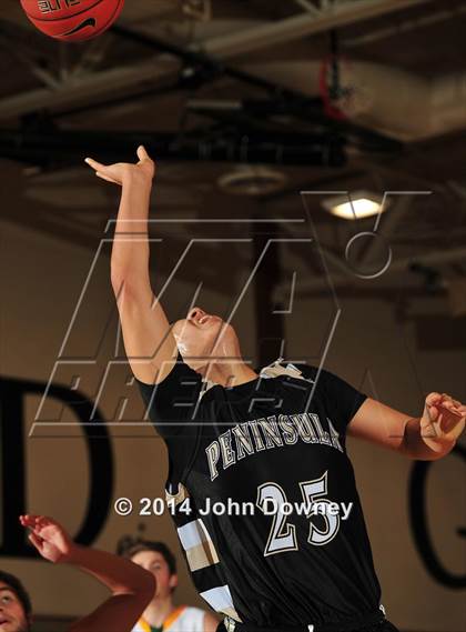 Thumbnail 1 in Palos Verdes Peninsula vs. Brea Olinda (MaxPreps Holiday Classic) photogallery.