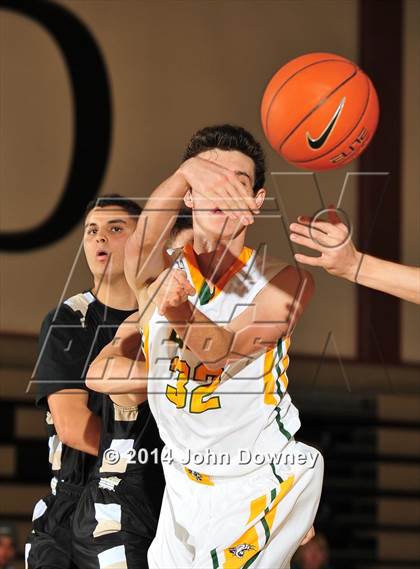 Thumbnail 1 in Palos Verdes Peninsula vs. Brea Olinda (MaxPreps Holiday Classic) photogallery.