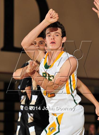 Thumbnail 2 in Palos Verdes Peninsula vs. Brea Olinda (MaxPreps Holiday Classic) photogallery.