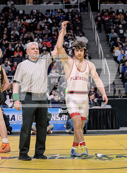 Thumbnail 1 in NYSPHSAA Division 2 State Championships  (Finals 152, 160 & 170) photogallery.