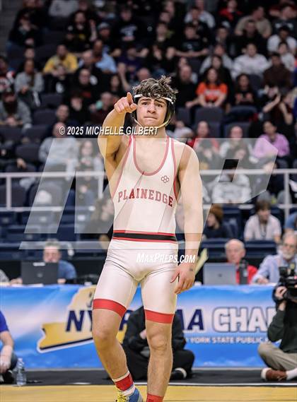 Thumbnail 2 in NYSPHSAA Division 2 State Championships  (Finals 152, 160 & 170) photogallery.
