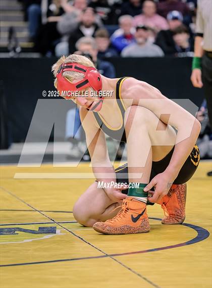 Thumbnail 1 in NYSPHSAA Division 2 State Championships  (Finals 152, 160 & 170) photogallery.