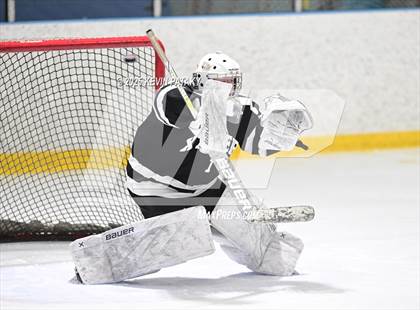 Thumbnail 3 in Xavier @ Fairfield Prep (SCC D1 Semifinal) photogallery.
