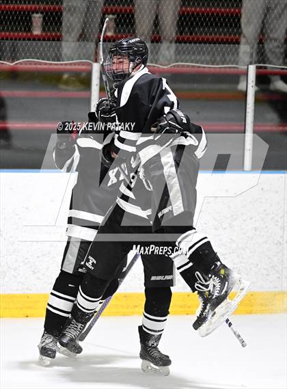 Thumbnail 3 in Xavier @ Fairfield Prep (SCC D1 Semifinal) photogallery.