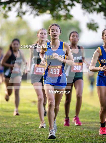 Thumbnail 2 in Kauai Championships photogallery.