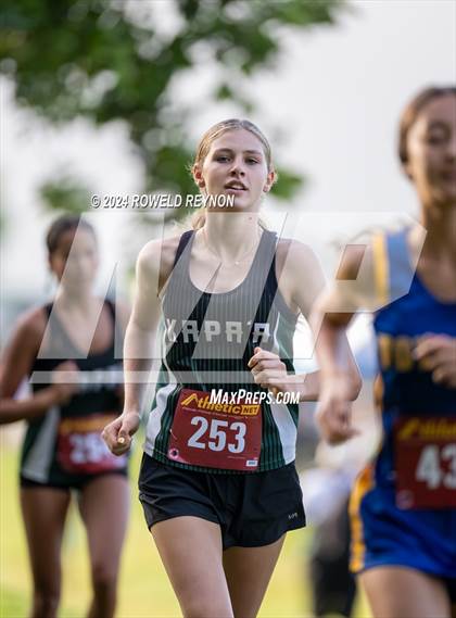 Thumbnail 1 in Kauai Championships photogallery.