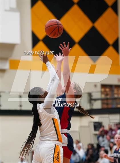 Thumbnail 2 in Terre Haute North Vigo @ Avon photogallery.