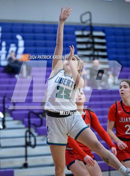 Thumbnail 3 in Juanita vs Liberty photogallery.