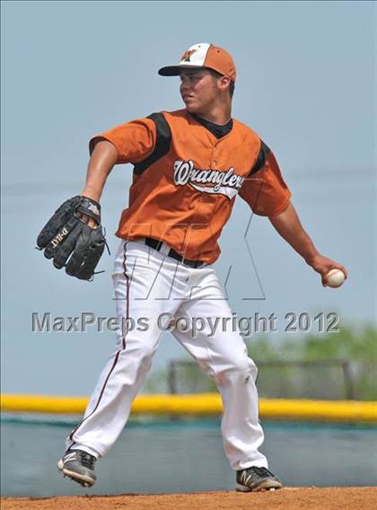 Thumbnail 1 in Lancaster @ West Mesquite photogallery.