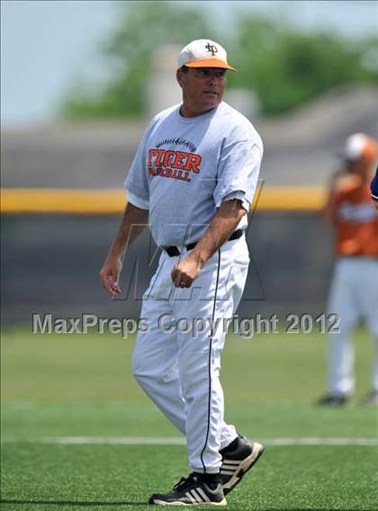 Thumbnail 3 in Lancaster @ West Mesquite photogallery.