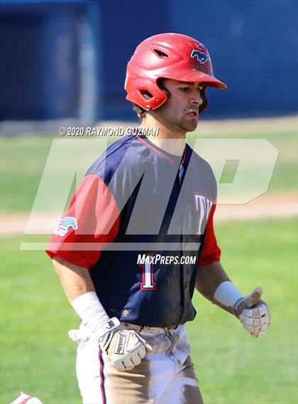 Thumbnail 3 in Beyer @ Tulare Western photogallery.