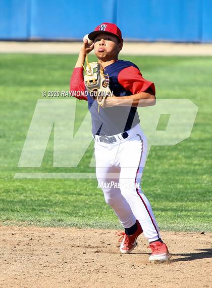 Thumbnail 1 in Beyer @ Tulare Western photogallery.