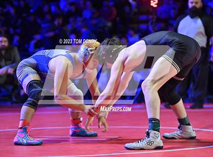 Thumbnail 2 in UIL 6A State Championships 138 lb Finals photogallery.