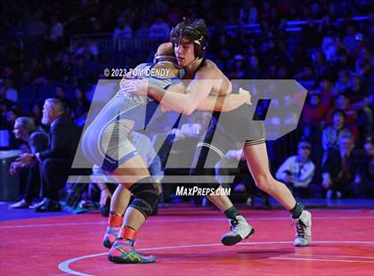 Thumbnail 3 in UIL 6A State Championships 138 lb Finals photogallery.