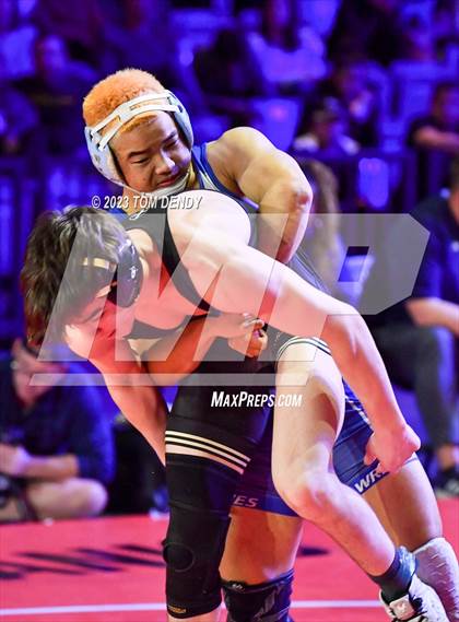 Thumbnail 2 in UIL 6A State Championships 138 lb Finals photogallery.