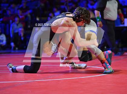 Thumbnail 2 in UIL 6A State Championships 138 lb Finals photogallery.