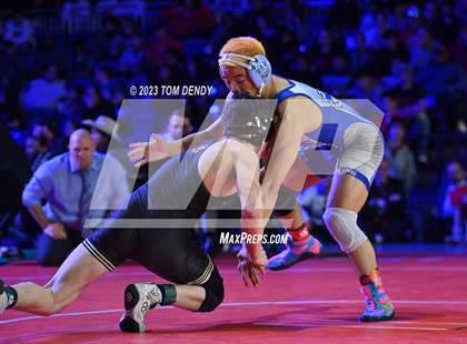 Thumbnail 2 in UIL 6A State Championships 138 lb Finals photogallery.