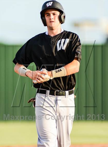 Thumbnail 2 in Whitehouse Vs Liberty (UIL 4A Regional Final) photogallery.