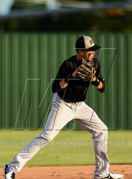 Thumbnail 1 in Whitehouse Vs Liberty (UIL 4A Regional Final) photogallery.