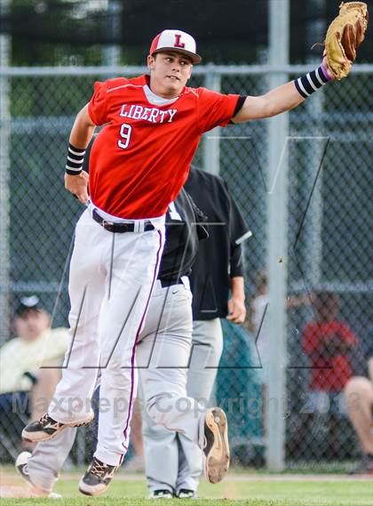 Thumbnail 3 in Whitehouse Vs Liberty (UIL 4A Regional Final) photogallery.