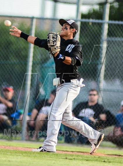 Thumbnail 3 in Whitehouse Vs Liberty (UIL 4A Regional Final) photogallery.