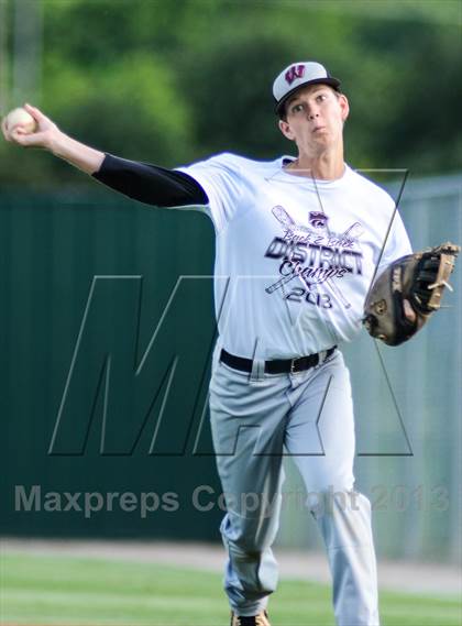 Thumbnail 2 in Whitehouse Vs Liberty (UIL 4A Regional Final) photogallery.