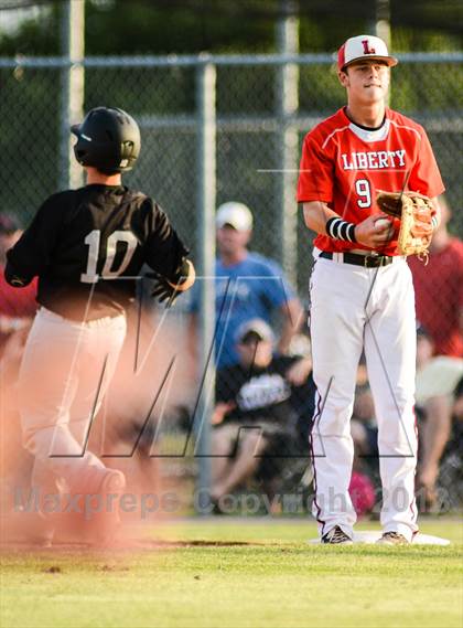 Thumbnail 1 in Whitehouse Vs Liberty (UIL 4A Regional Final) photogallery.