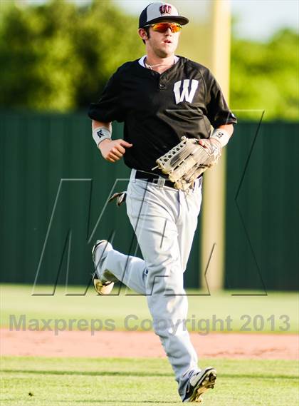 Thumbnail 3 in Whitehouse Vs Liberty (UIL 4A Regional Final) photogallery.