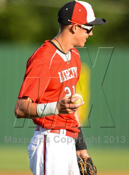 Thumbnail 2 in Whitehouse Vs Liberty (UIL 4A Regional Final) photogallery.